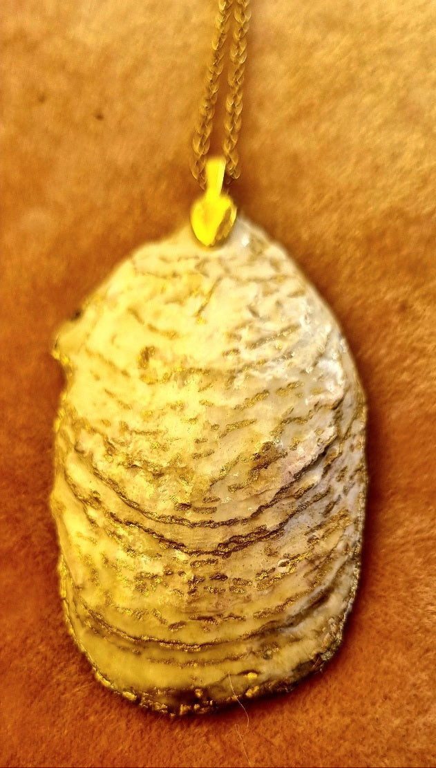 Oyster Shell - Red Heart ❤️ & Stars 🌟 Gold Tone SS Pendant Necklace