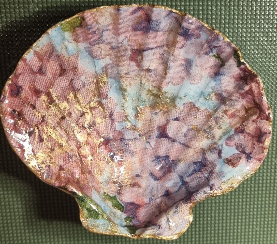 Lilac & Pink Hydrangea NZ Scallop Shell Art / Trinket Dish