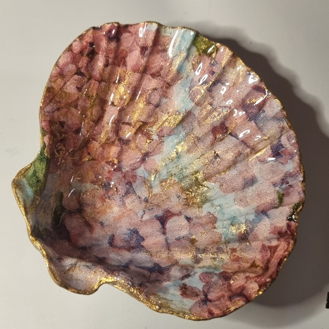 Lilac & Pink Hydrangea NZ Scallop Shell Art / Trinket Dish
