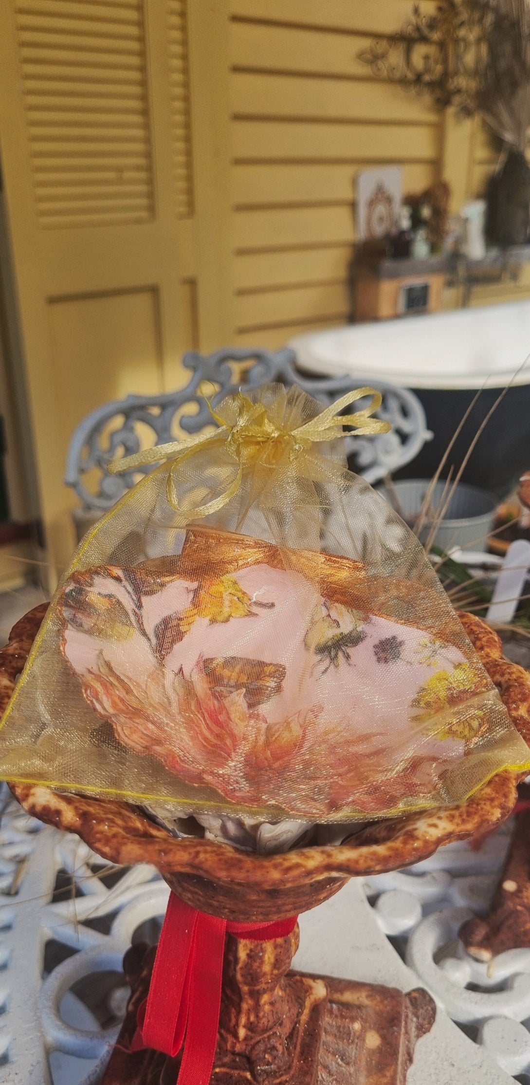 Dusky Pink & Rose Gold Shell Art