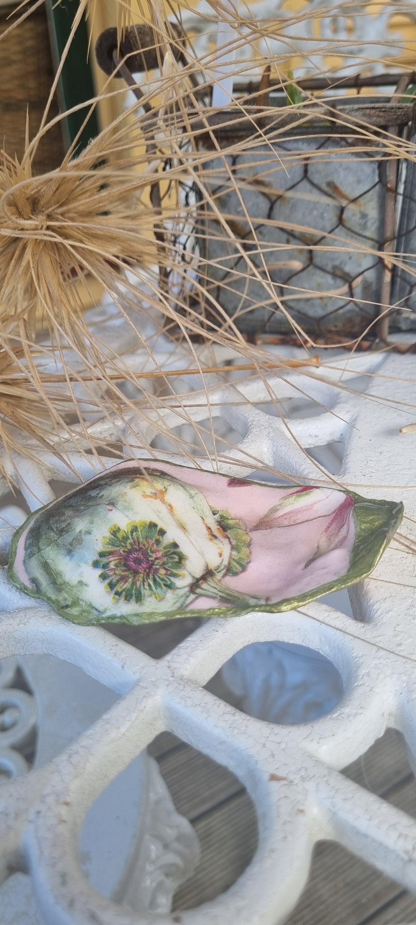 Dusky Pink Dahlia NZ Oyster Shell Art