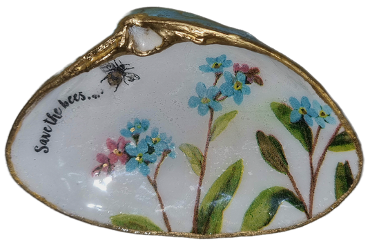 Shell Art - Surf Clam - Trinket Dish 'Forget Me Nots... 'Save the Bees 🐝'