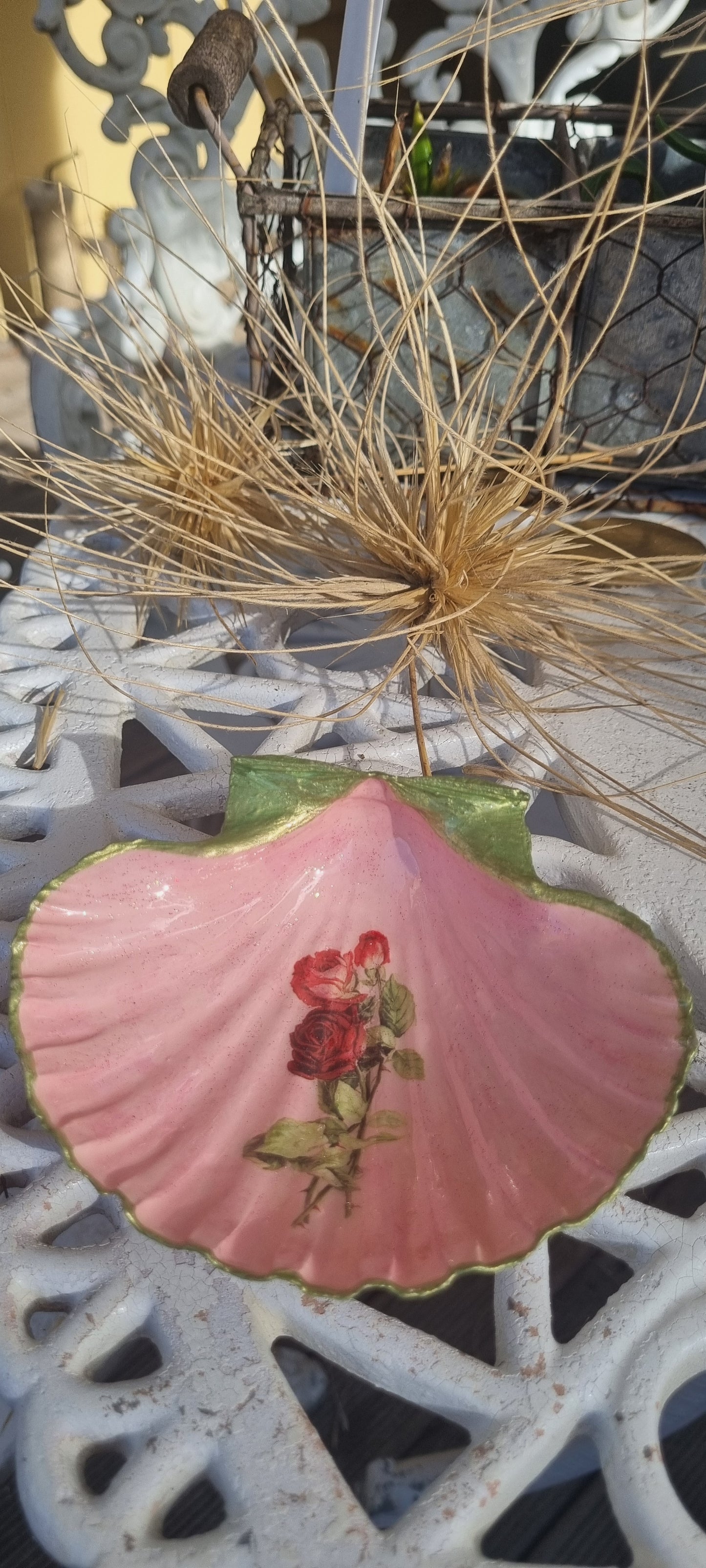 Pink, Red & Peridot Green Rose NZ Scallop Shell Art/Trinket Dish